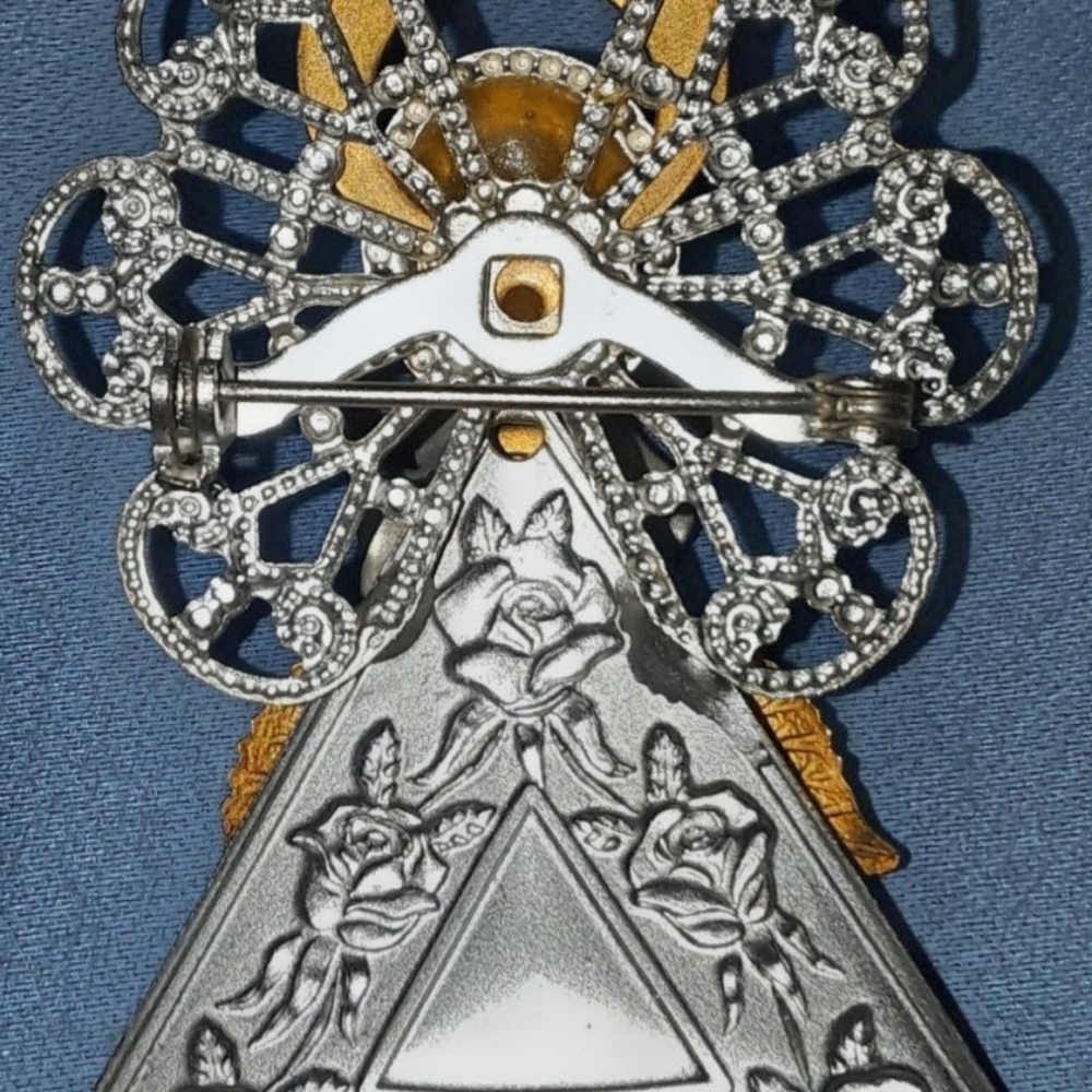 Silver and Gold Angel Brooch - Picture 3 of 4